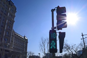 10 - Traffic light